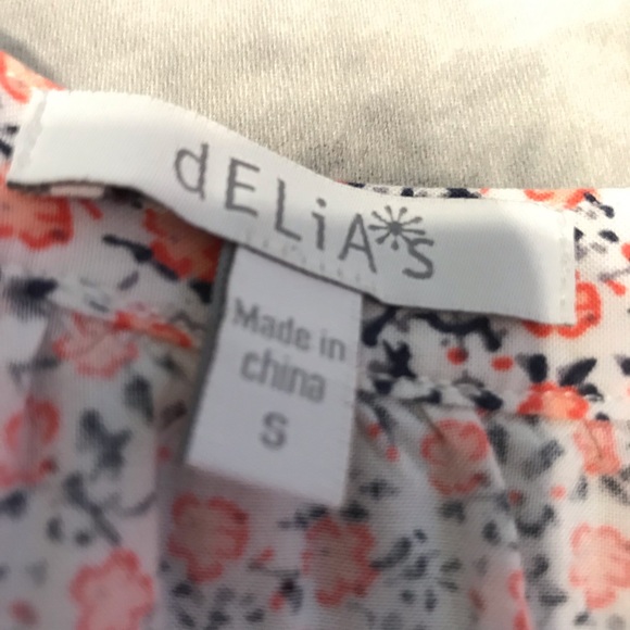 Floral Top - Picture 3 of 3